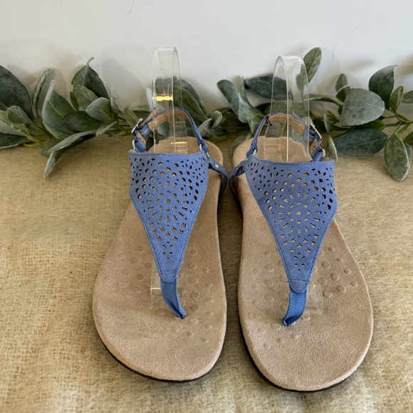 Vionic Kirra Rest perforated thong sandal light blue women size 9.5 - Picture 6 of 9